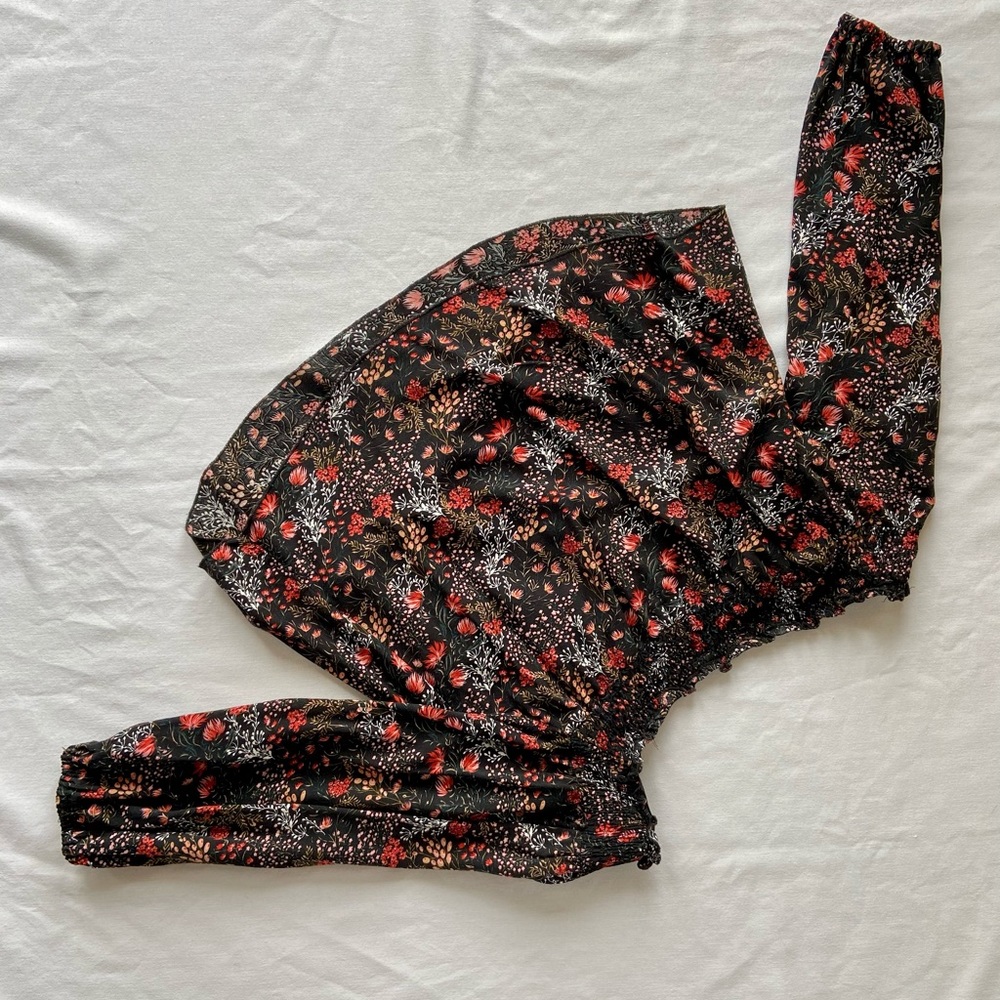 Cute floral print blouse